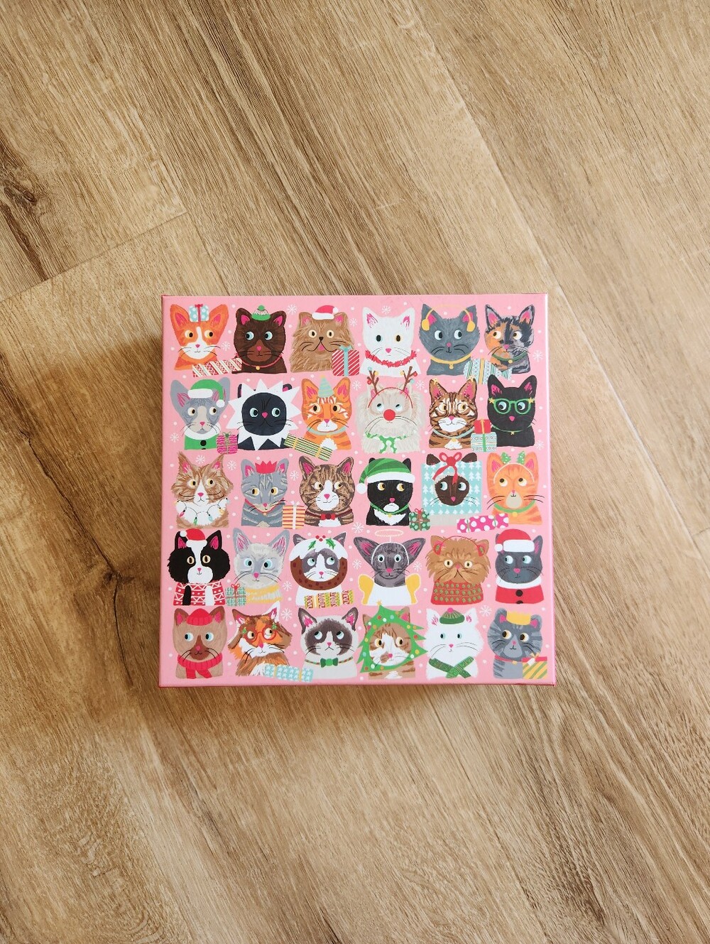 Galison Festive Fur Balls Holiday Christmas 500 Piece Puzzle